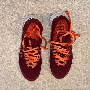 Saysh Felix Runner Size 7 Like New